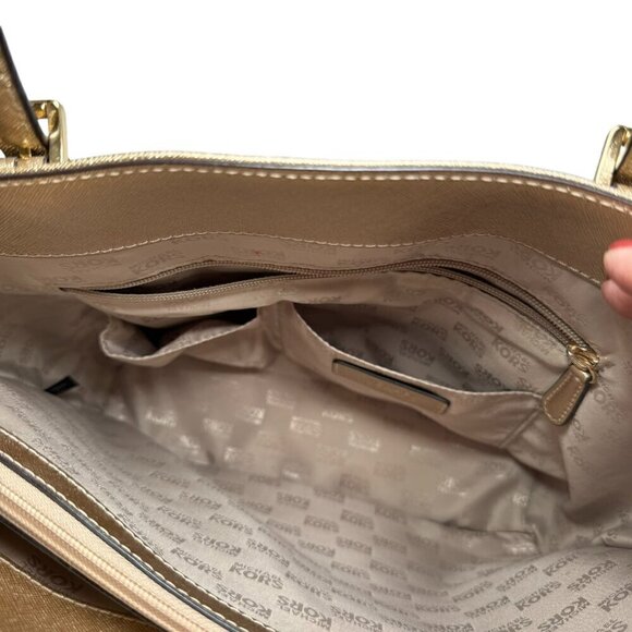 Michael Kors Gold Jet Set Front Pocket Tote Large  Never Used - Picture 8 of 12